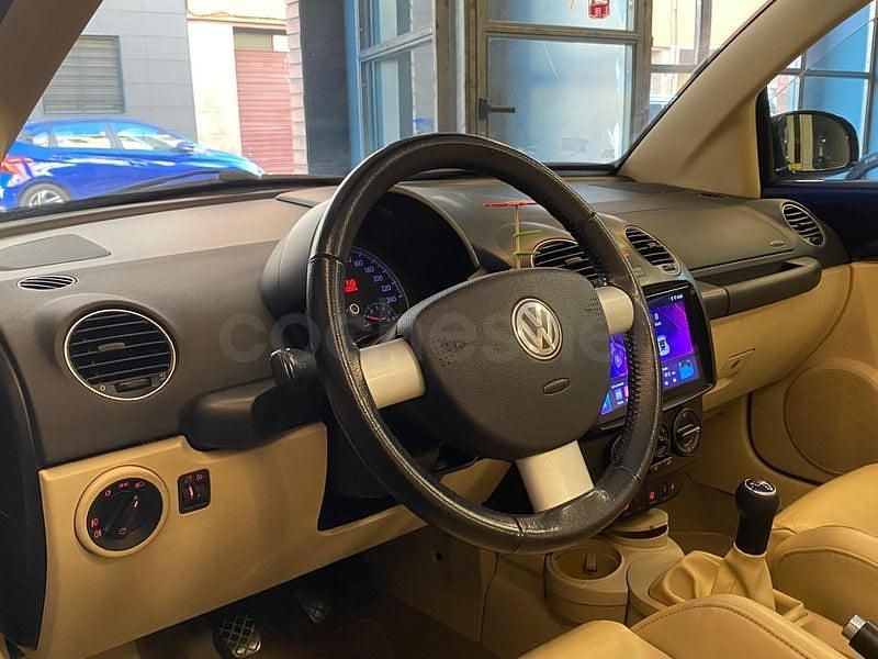 Usado VW New Beetle 150 CV (110 kW) 2008 Azul Utilitario