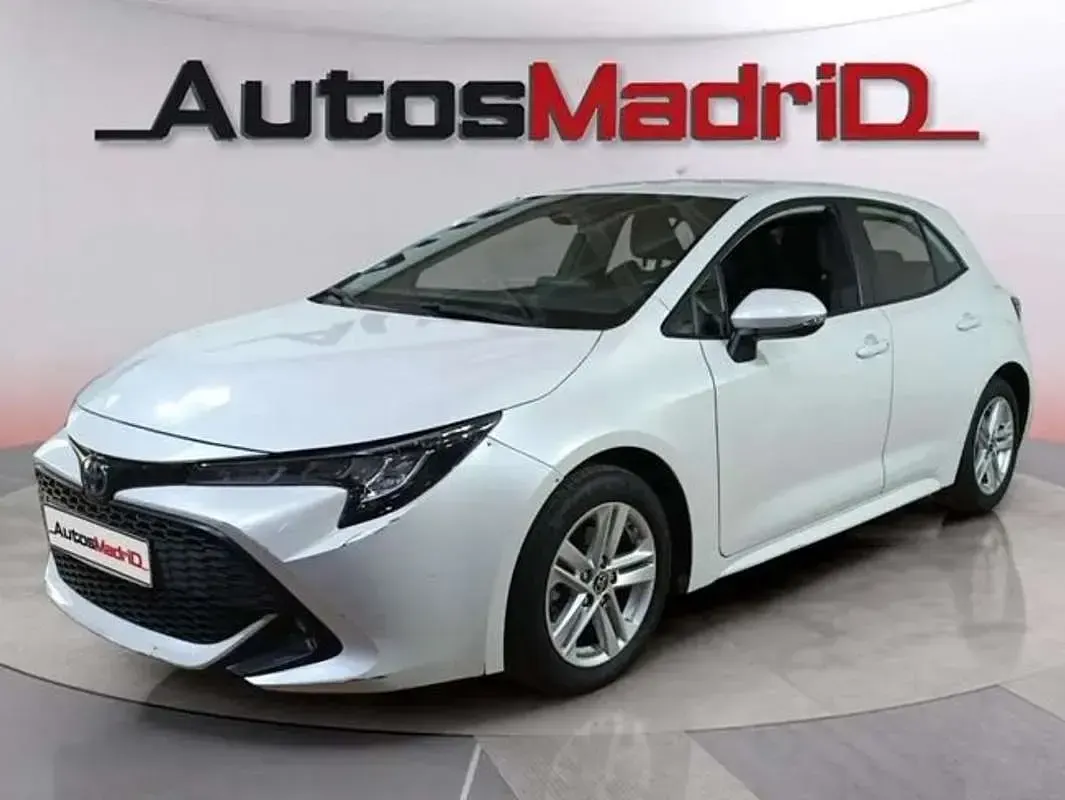 Usado Toyota Corolla Active 122 CV (89 kW) 2022 Blanco Berlina