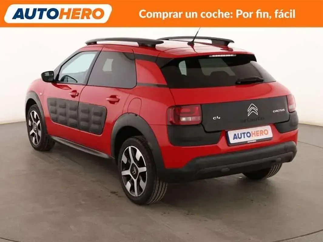 Usado Citroën C4 Cactus PureTech 82 CV (60 kW) 2017 Rojo Utilitario