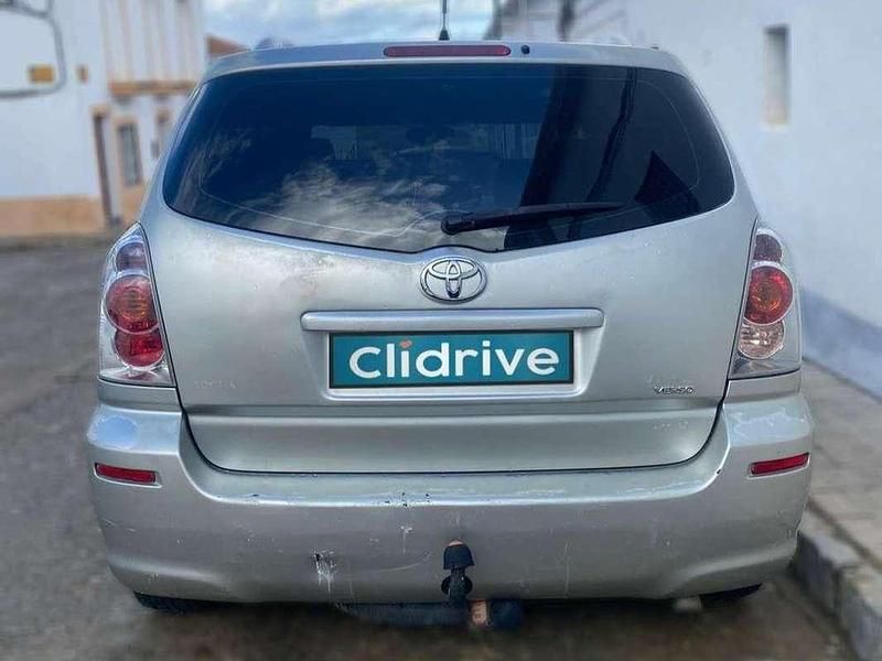 Usado Toyota Verso 136 CV (100 kW) 2006 Gris Monovolumen
