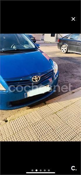 Usado Toyota Auris 90 CV (66 kW) 2010 Blanco Utilitario