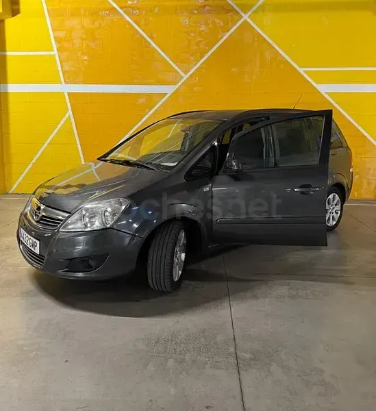 Usado Opel Zafira Cosmo 120 CV (88 kW) 2009 Gris / plata Monovolumen