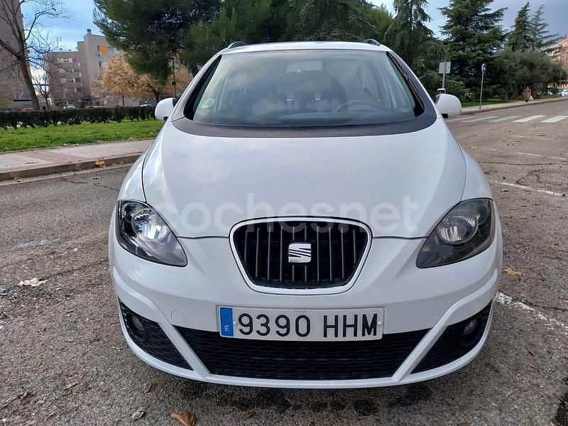 Usado Seat Altea Reference 105 CV (77 kW) 2011 Blanco Monovolumen
