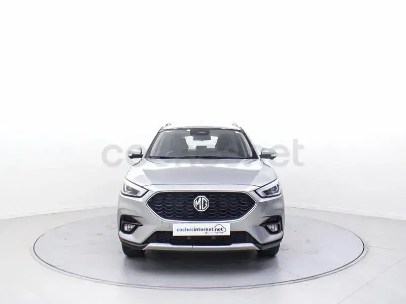 Usado MG ZS Luxury 106 CV (77 kW) 2025 Gris / plata SUV