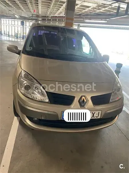 Usado Renault Grand Scénic II Dynamique 130 CV (95 kW) 2007 Beige Monovolumen