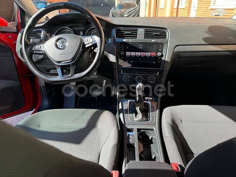 Usado VW Golf VII Advance 150 CV (110 kW) 2020 Rojo Familiar