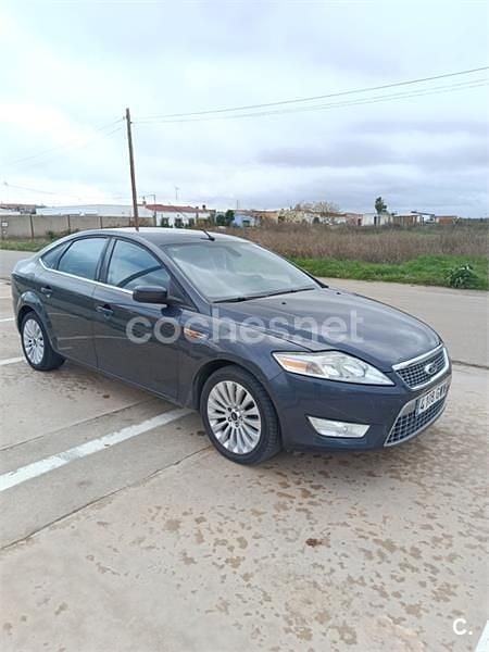 Usado Ford Mondeo Titanium S 163 CV (119 kW) 2010 Azul Berlina