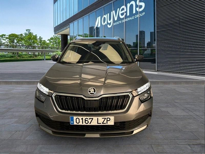 Usado Skoda Kamiq 110 CV (80 kW) 2022 Gris SUV