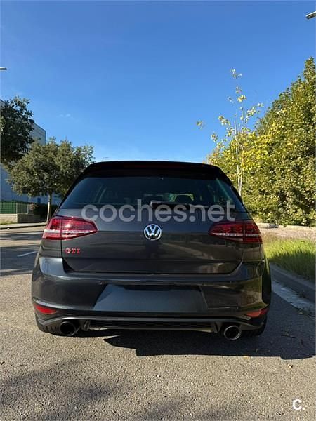 Usado VW Golf VII GTI 230 CV (169 kW) 2015 Gris / plata Berlina