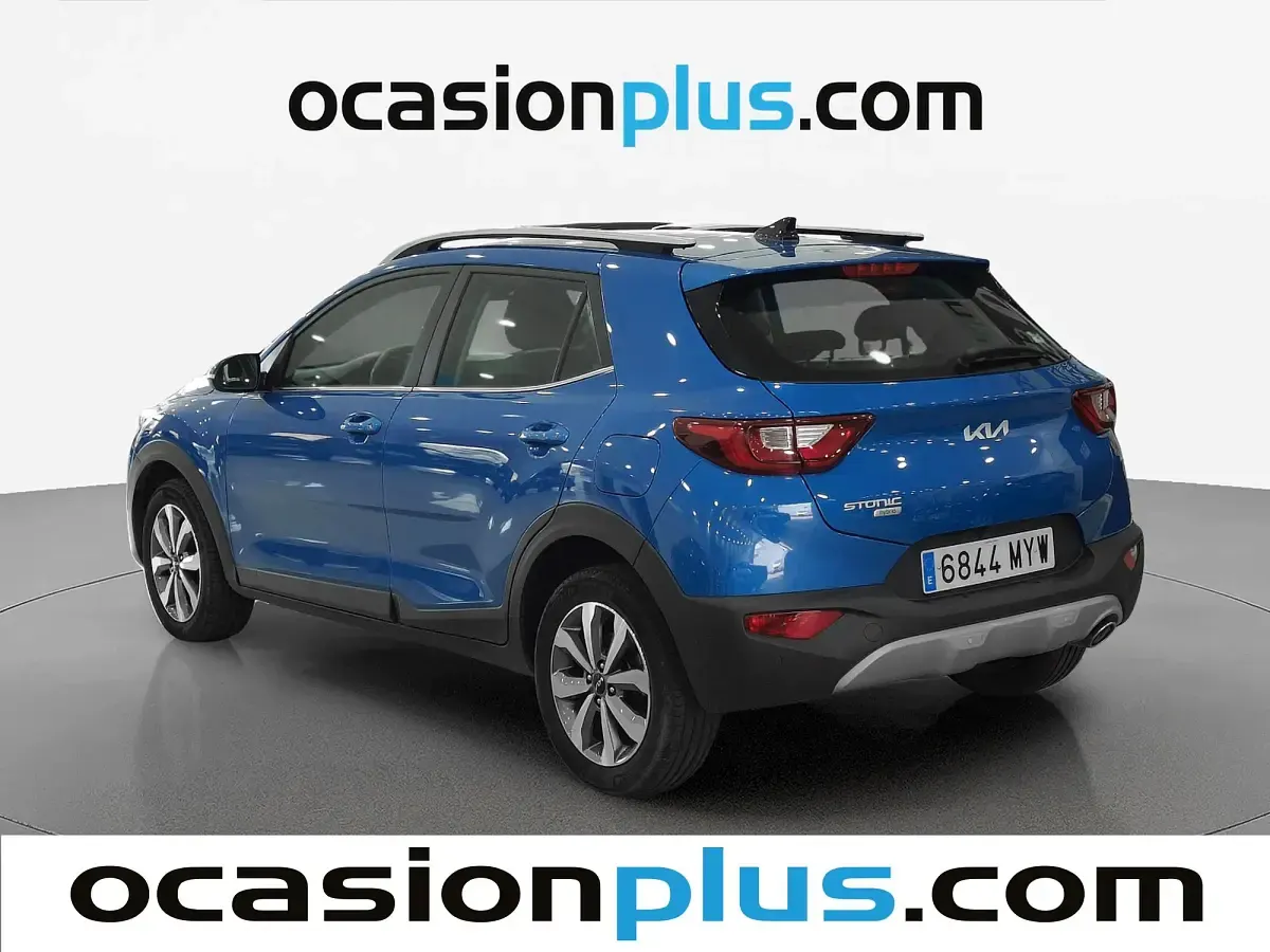 Usado Kia Stonic 101 CV (74 kW) 2025 Azul SUV