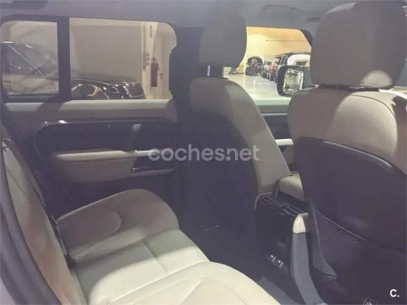 Usado Land Rover Defender SE 249 CV (183 kW) 2024 Azul SUV