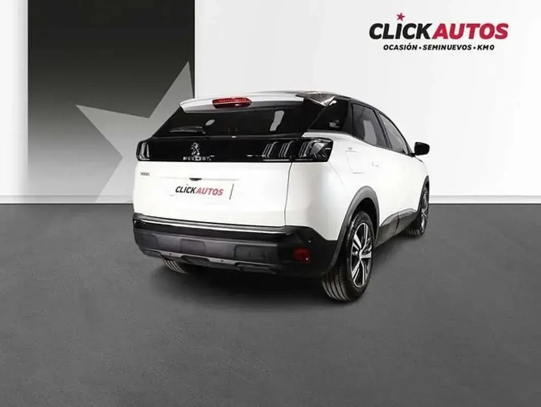 Usado Peugeot 3008 Allure 131 CV (96 kW) 2022 Blanco SUV
