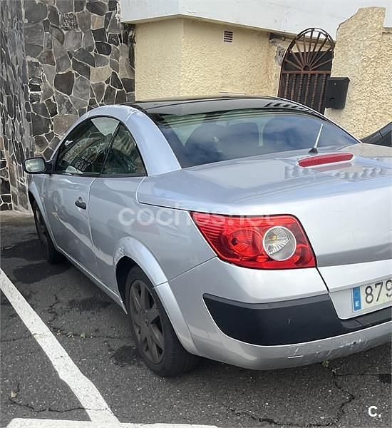 Usado Renault Mégane Cabriolet Authentique 110 CV (80 kW) 2008 Gris / plata Descapotable