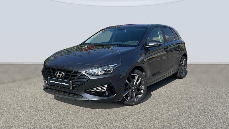 Gris Usado 2022 Hyundai i30 Berlina | 16.295 € (Precio justo) - Imagen 1/4