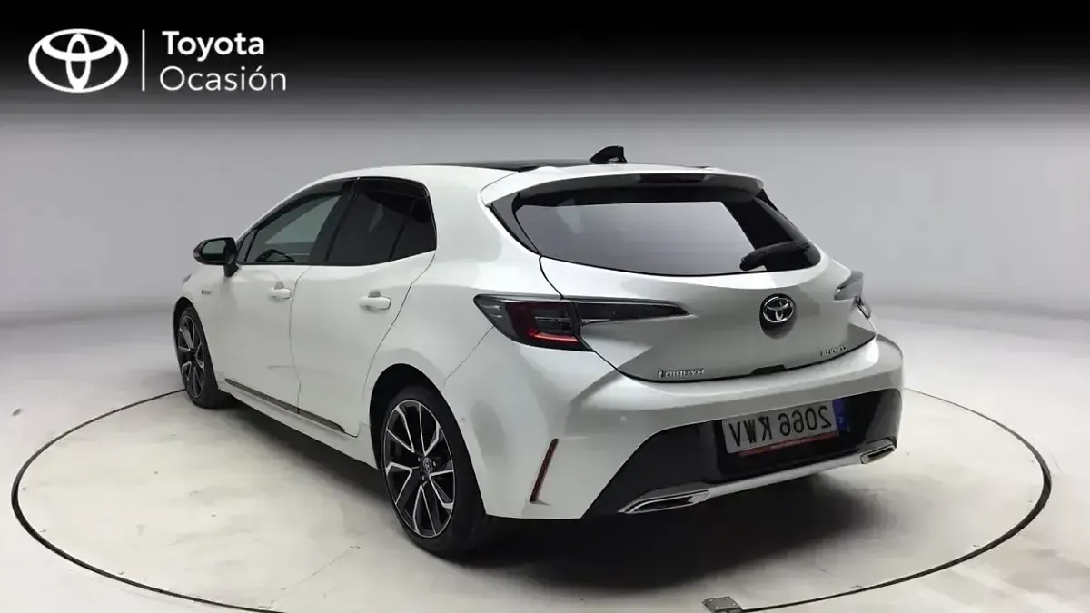 Usado Toyota Corolla Advance 180 CV (132 kW) 2019 Blanco Berlina