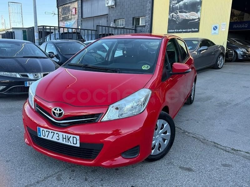 Brugt Toyota Yaris Active 90 HK (66 kW) 2012 Rød Hatchback