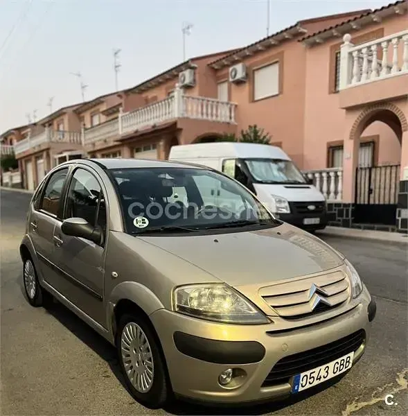 Usado Citroën C3 Exclusive 70 CV (51 kW) 2009 Beige Berlina