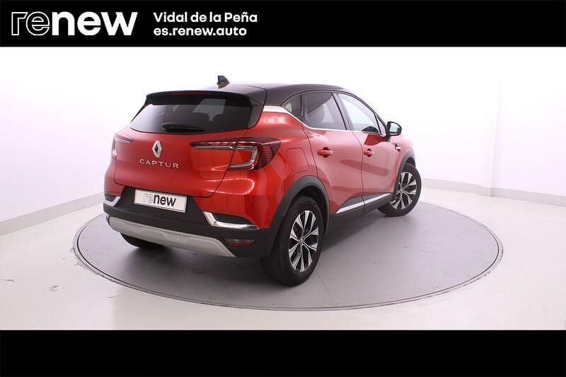 Używany Renault Captur Techno 140 KM (102 kW) 2023 Czerwony SUV
