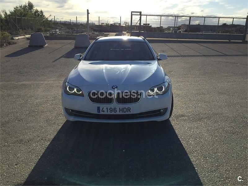 Usado BMW 520 177 CV (130 kW) 2011 Blanco Familiar