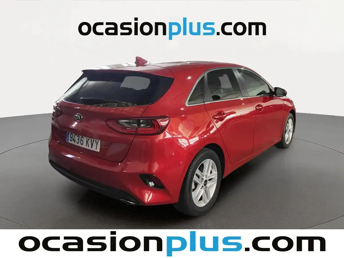 Usado Kia Ceed 115 CV (84 kW) 2019 Rojo Utilitario