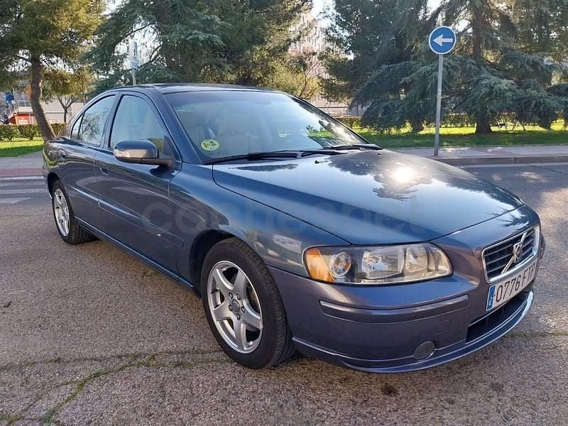 Usado Volvo S60 Momentum 185 CV (136 kW) 2007 Azul Berlina