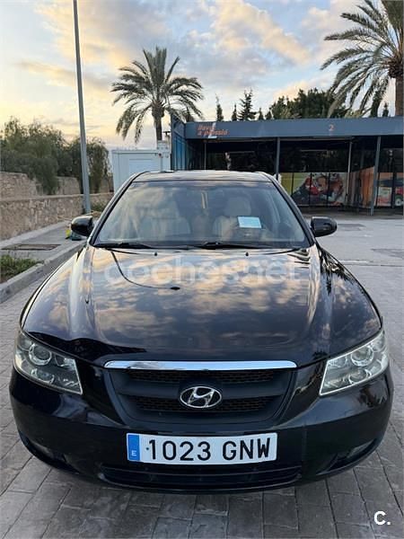 Usado Hyundai Sonata Comfort 140 CV (102 kW) 2009 Negro Berlina