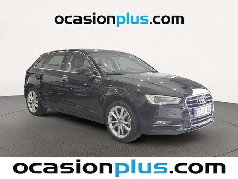 Usado Audi A3 Sportback Advanced 150 CV (110 kW) 2015 Negro Utilitario