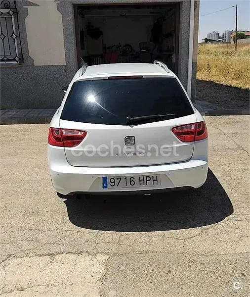 Usado Seat Exeo Sport 143 CV (105 kW) 2013 Blanco Familiar