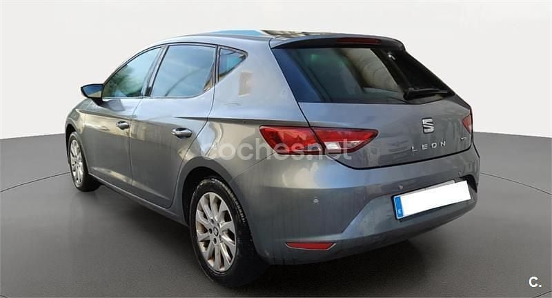 Begagnad Seat Leon Reference 105 HK (77 kW) 2015 Grå Sedan