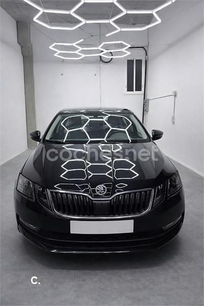 Usado Skoda Octavia Ambition 115 CV (84 kW) 2019 Negro Berlina