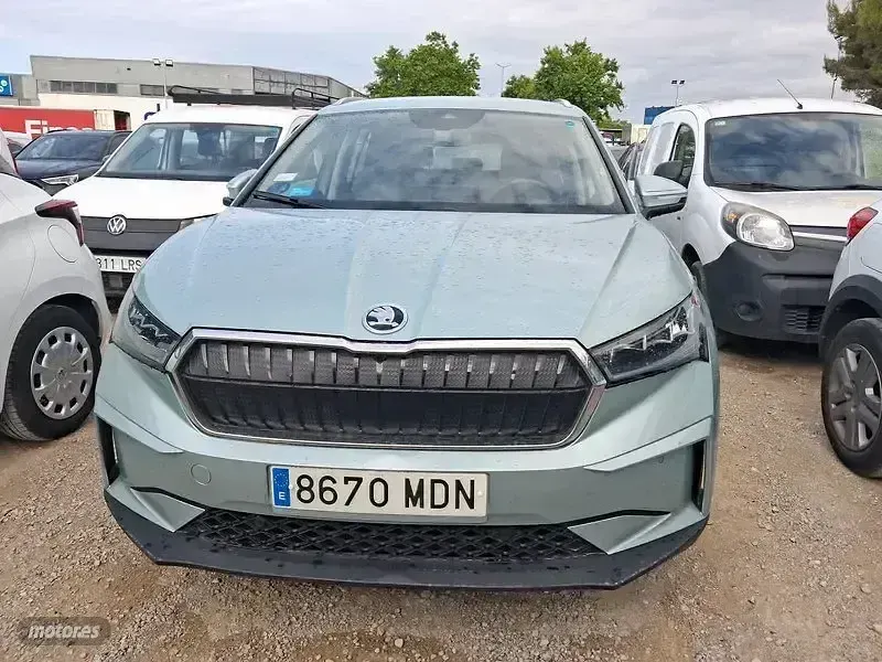 Usado Skoda Enyaq iV 150 kW (204 CV) 2023 Gris SUV