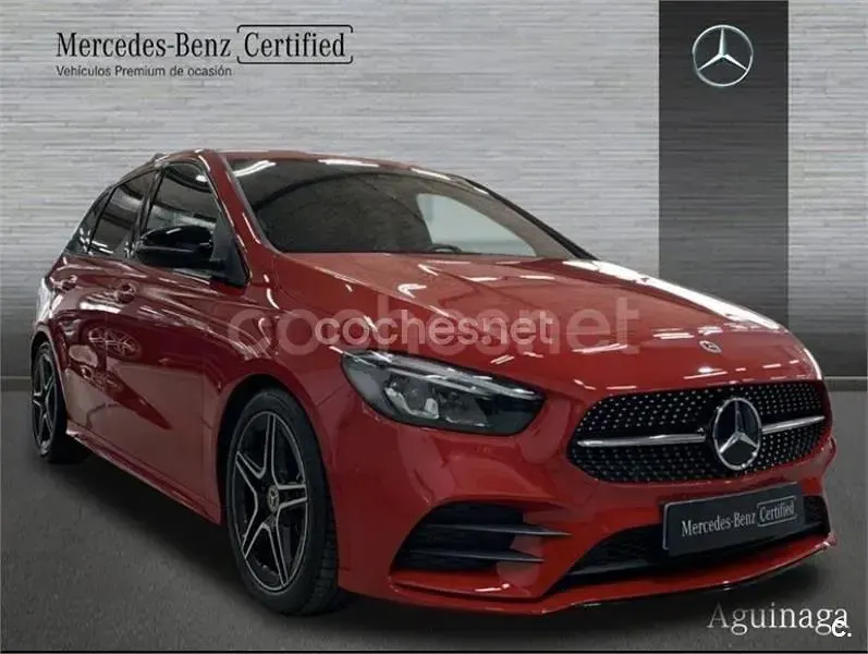 Usado Mercedes B200 136 CV (100 kW) 2019 Rojo Utilitario