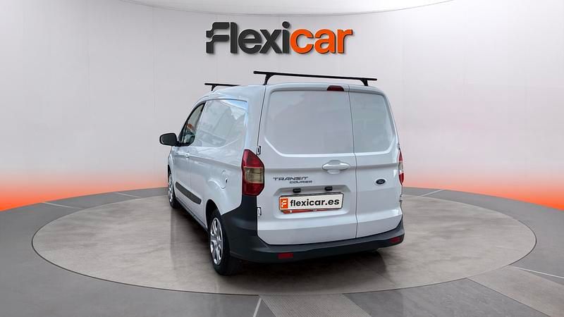 Usado Ford Transit 100 CV (73 kW) 2018 Blanco Familiar