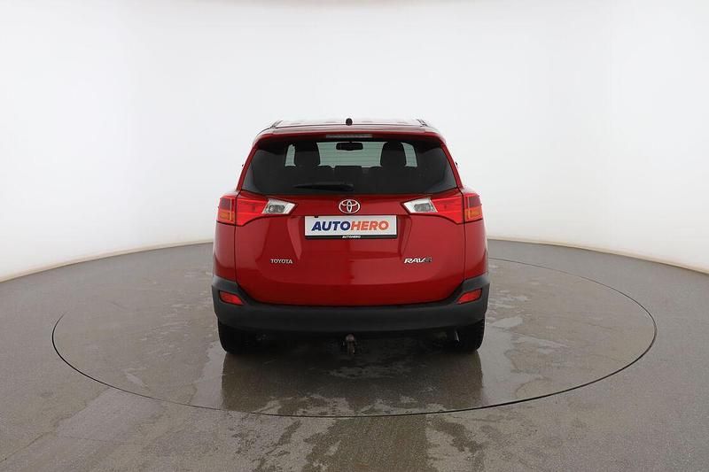 Usado Toyota RAV4 Advance 125 CV (91 kW) 2015 Rojo SUV