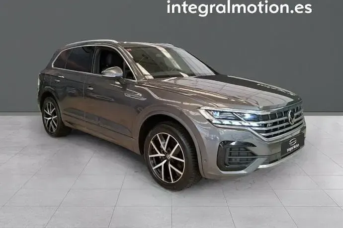 Usado VW Touareg R-line 231 CV (169 kW) 2021 Gris SUV
