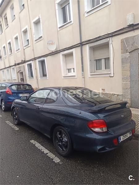 Usado Hyundai Coupé 114 CV (83 kW) 2000 Azul Coupe