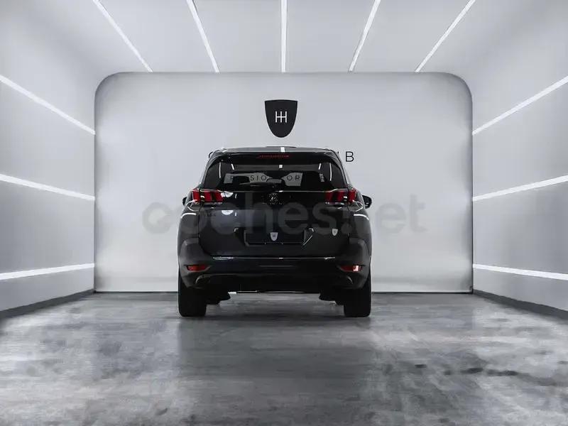 Usado Peugeot 5008 Allure 131 CV (96 kW) 2018 Gris / plata SUV