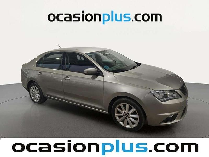 Usado Seat Toledo Reference 95 CV (69 kW) 2017 Beige Berlina