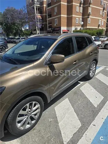 Usado Renault Kadjar Intens 130 CV (95 kW) 2017 Marrón SUV