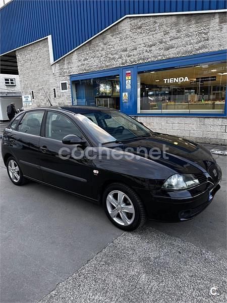 Usado Seat Ibiza Sport 100 CV (73 kW) 2008 Negro Berlina
