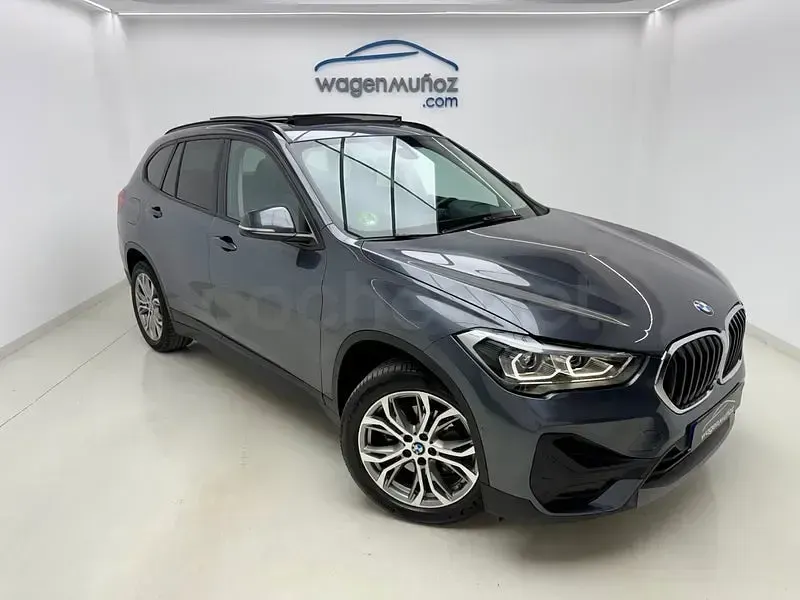 Usado BMW X1 136 CV (100 kW) 2021 Gris / plata SUV