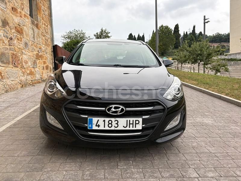 Usado Hyundai i30 Blackline 110 CV (80 kW) 2015 Negro Familiar