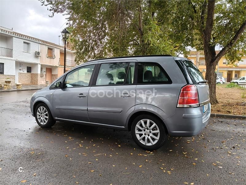 Usado Opel Zafira Enjoy 120 CV (88 kW) 2007 Gris / plata Monovolumen