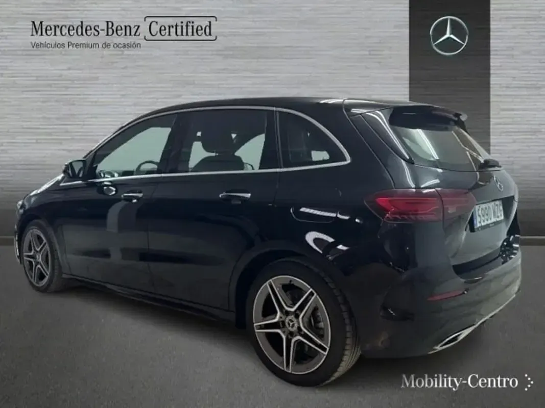 Usado Mercedes B250e 163 CV (119 kW) 2025 Negro noche Utilitario