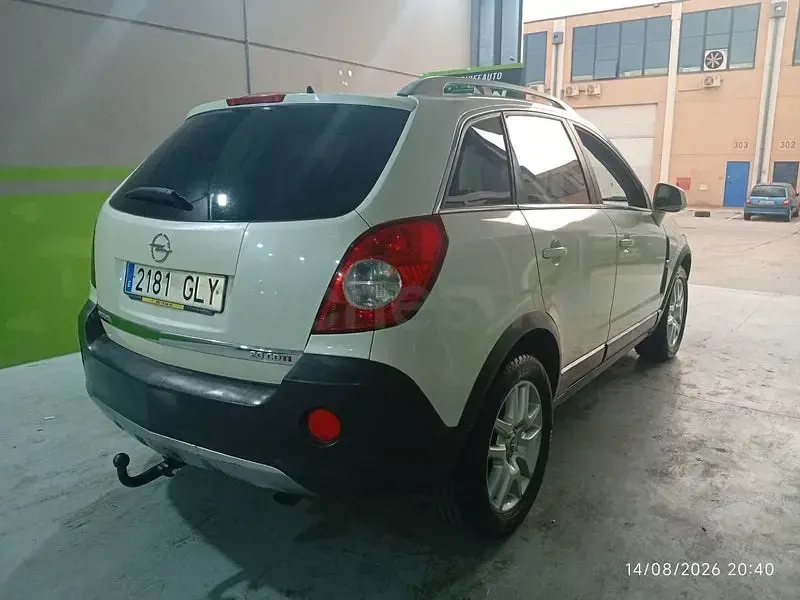 Usado Opel Antara Cosmo 150 CV (110 kW) 2010 Blanco SUV