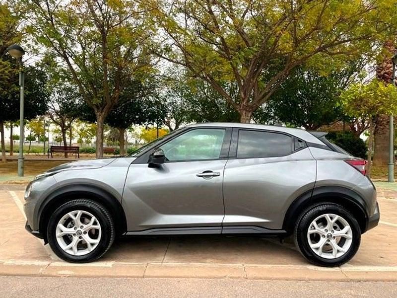 Usado Nissan Juke N-Connecta 114 CV (83 kW) 2021 Gris / plata SUV
