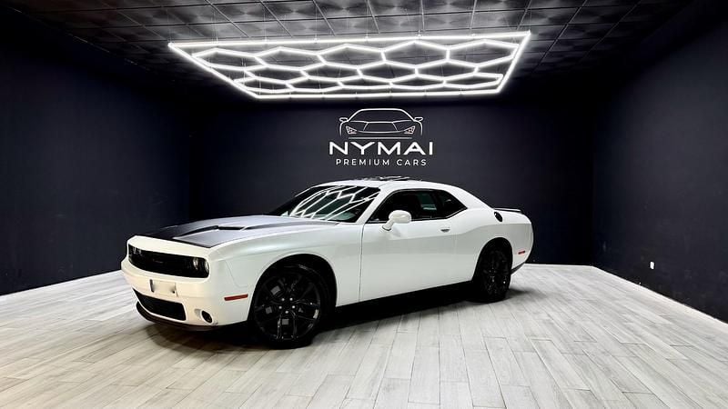Usado Dodge Challenger SXT 303 CV (222 kW) 2023 Blanco Coupe