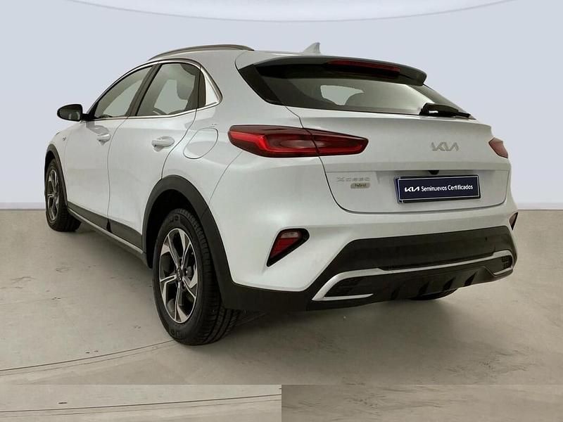 Usado Kia XCeed 140 CV (102 kW) 2025 Blanco SUV