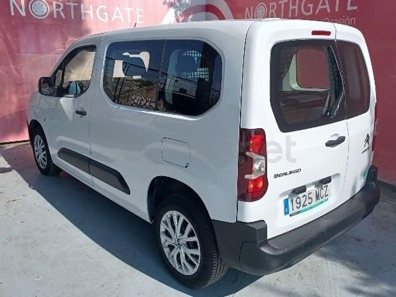 Usado Citroën Berlingo Live 102 CV (75 kW) 2022 Blanco Monovolumen