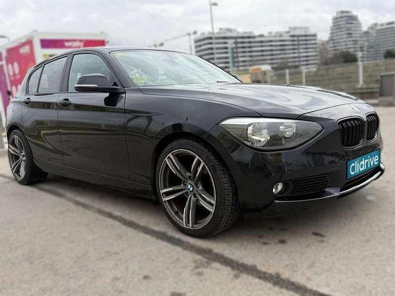 Usado BMW 116 116 CV (85 kW) 2012 Negro Utilitario